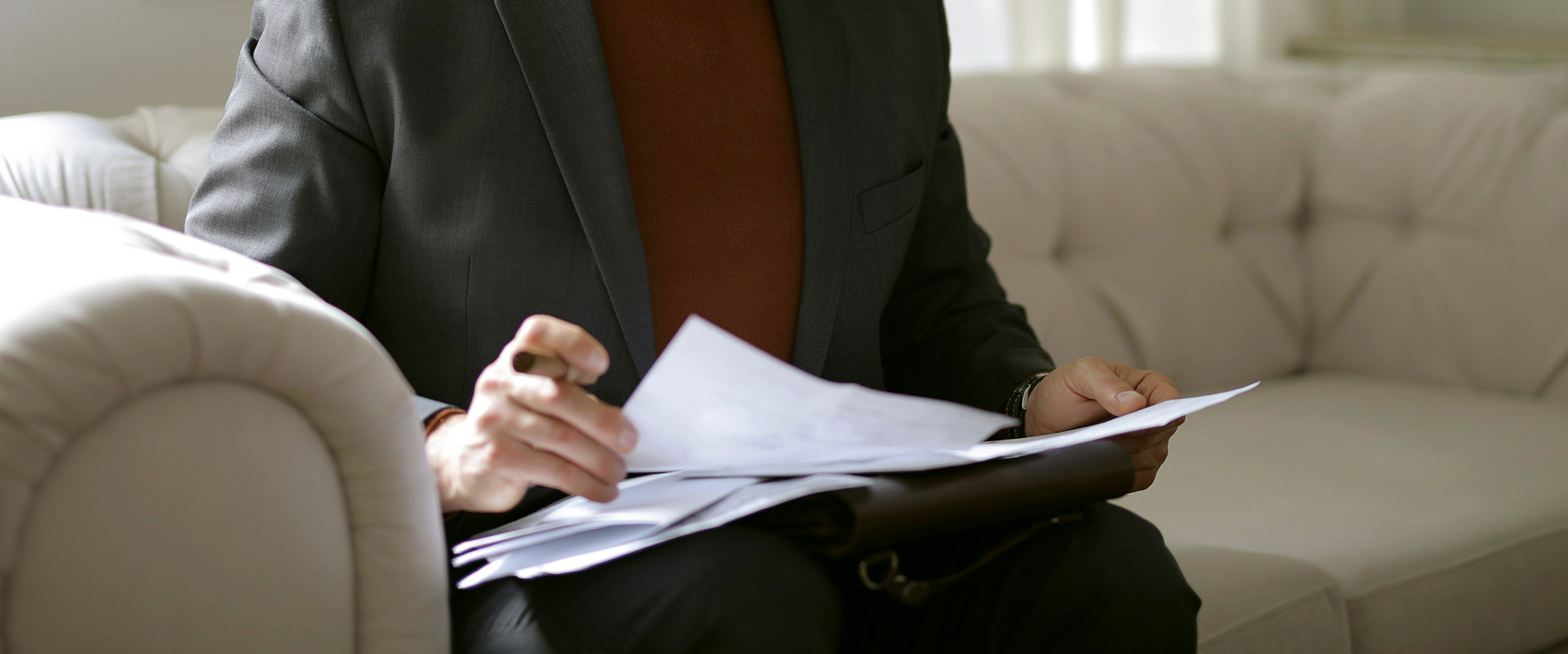 El debate sobre la regulación de las criptomonedas: Protección del inversor vs. Innovación financiera